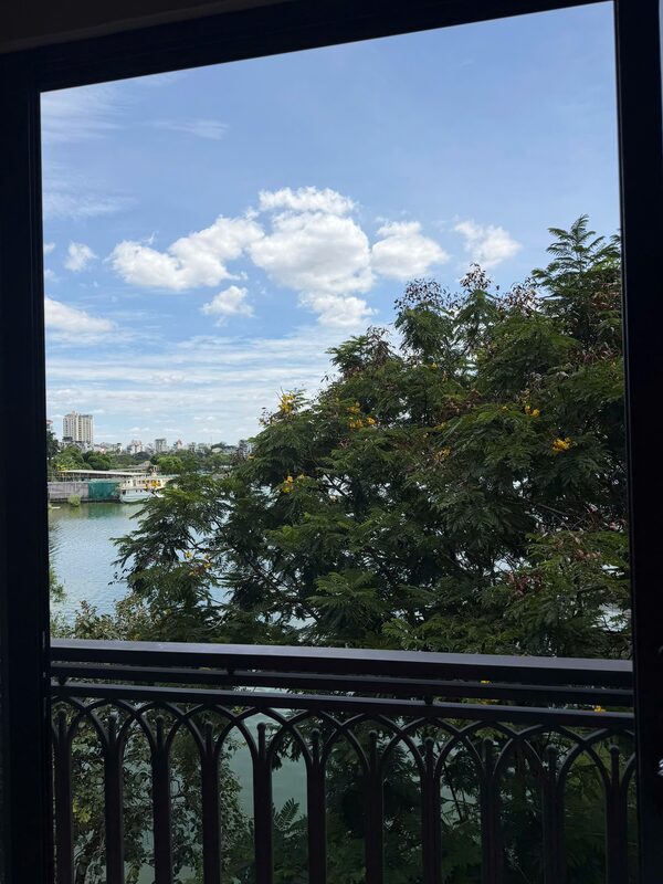 View ban công Sunny
